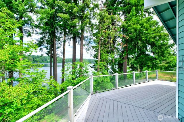 21937 Promontory Court SE, Yelm, WA 98597