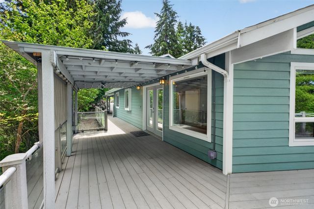 21937 Promontory Court SE, Yelm, WA 98597