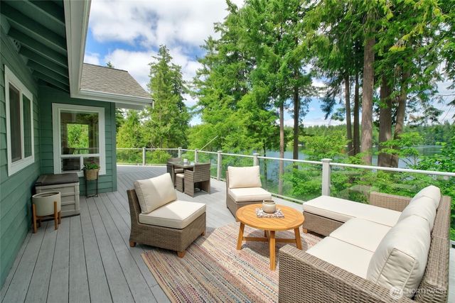 21937 Promontory Court SE, Yelm, WA 98597