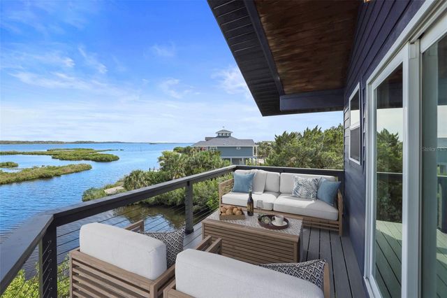 10701 PINE ISLAND DRIVE, Weeki Wachee, FL 34607