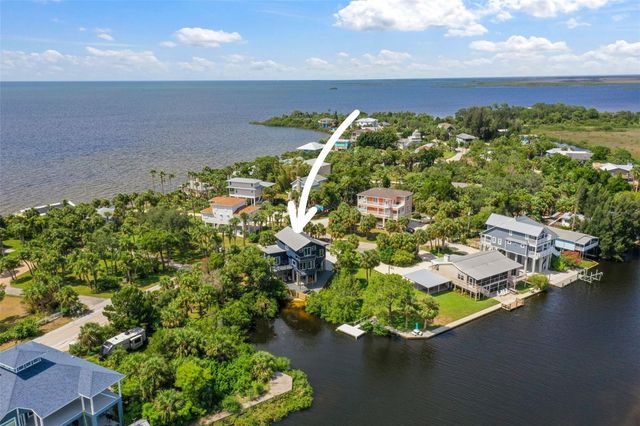 10701 PINE ISLAND DRIVE, Weeki Wachee, FL 34607