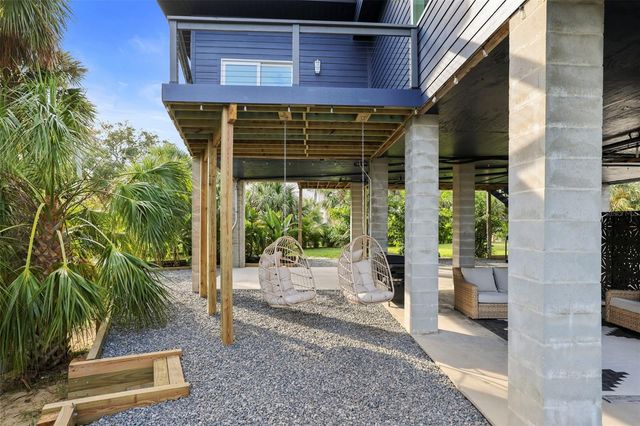 10701 PINE ISLAND DRIVE, Weeki Wachee, FL 34607