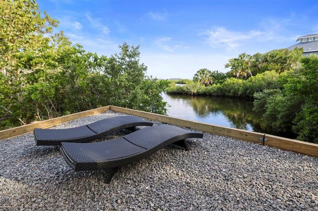 10701 PINE ISLAND DRIVE, Weeki Wachee, FL 34607