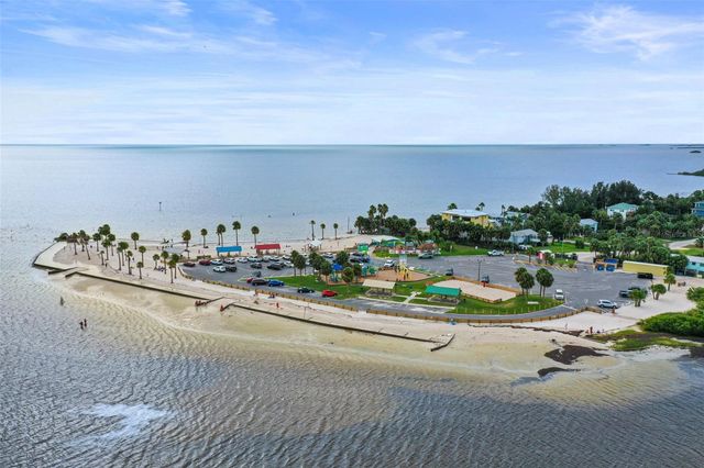 10701 PINE ISLAND DRIVE, Weeki Wachee, FL 34607