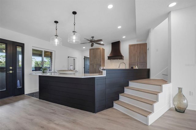 10701 PINE ISLAND DRIVE, Weeki Wachee, FL 34607