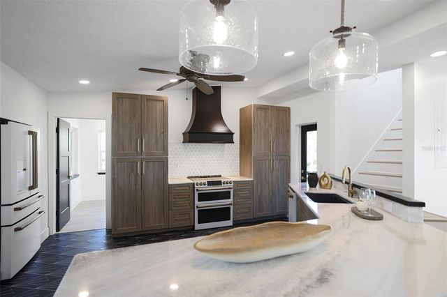 10701 PINE ISLAND DRIVE, Weeki Wachee, FL 34607