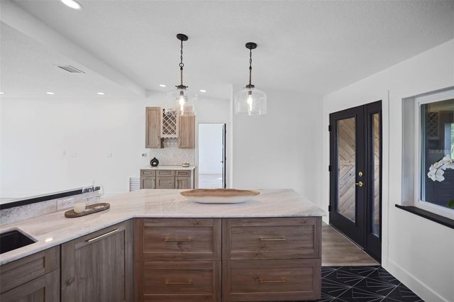 10701 PINE ISLAND DRIVE, Weeki Wachee, FL 34607