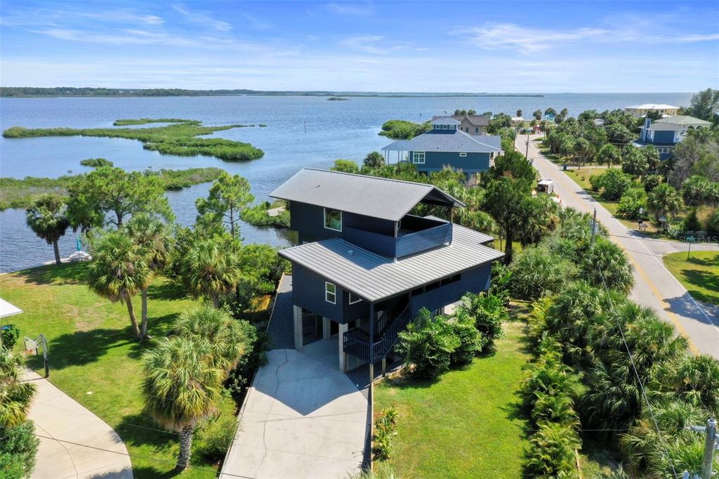 10701 PINE ISLAND DRIVE, Weeki Wachee, FL 34607