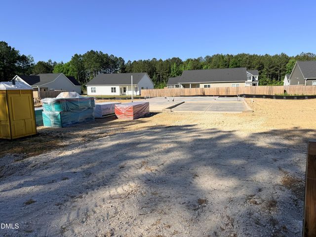 30 Loganberry Avenue, Bunnlevel, NC 28323