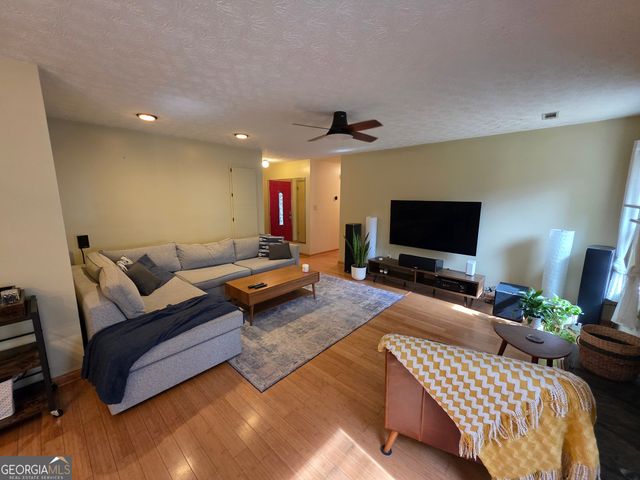 520 Cornwallis Way, Fayetteville, GA 30214