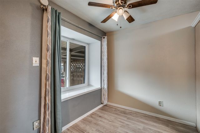 82 E Mountain Creek Drive E 19, Grand Prairie, TX 75052