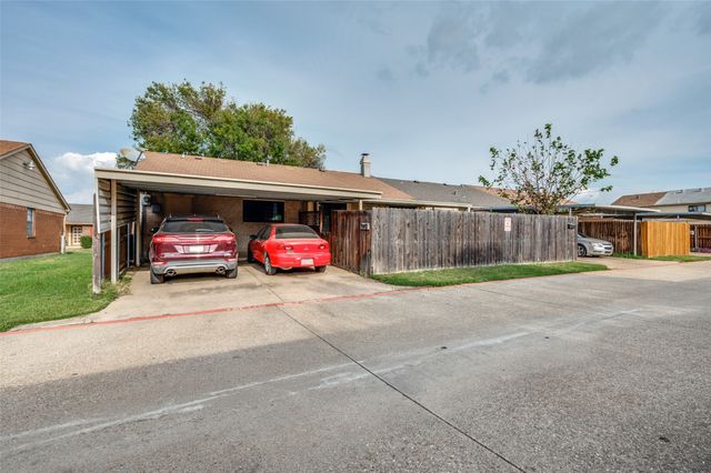 82 E Mountain Creek Drive E 19, Grand Prairie, TX 75052