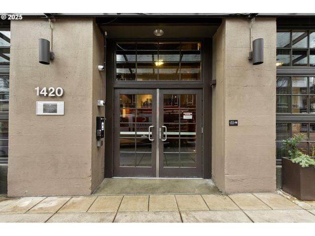 1420 Nw LOVEJOY St 725, Portland, OR 97209