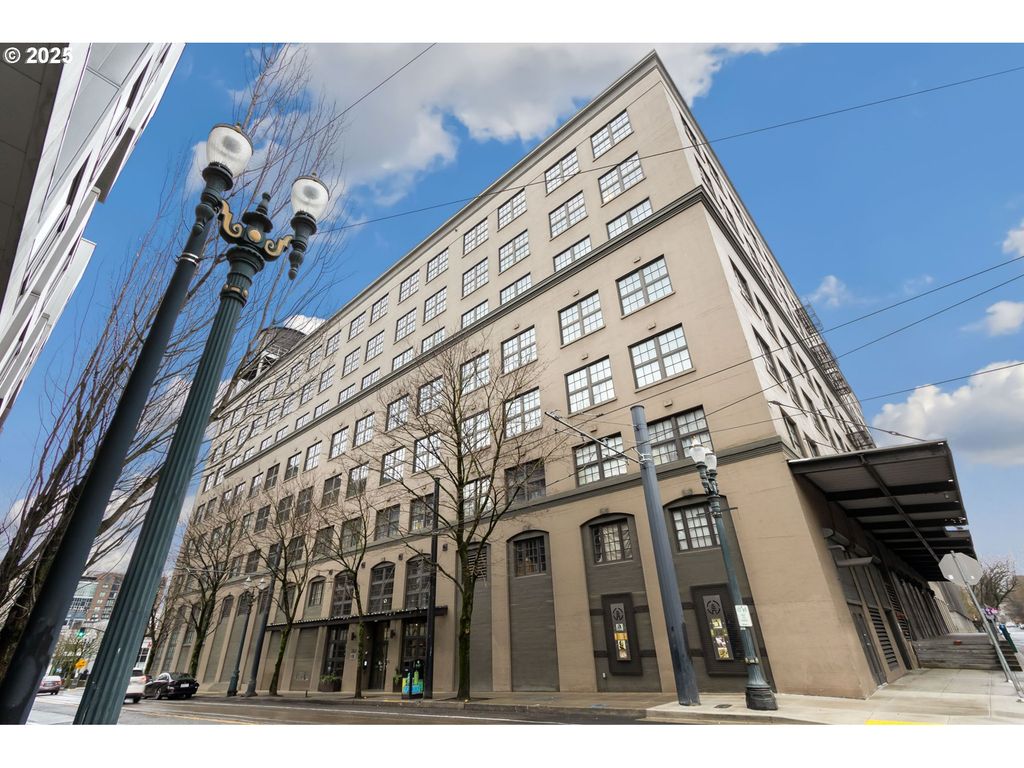 1420 Nw LOVEJOY St 725, Portland, OR 97209