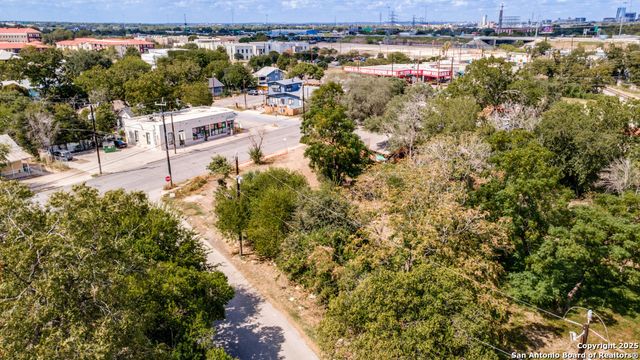 1322 Roosevelt, San Antonio, TX 78210