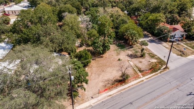 1322 Roosevelt, San Antonio, TX 78210