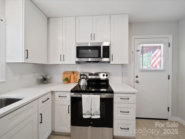 2213 Milton Road, Charlotte, NC 28215