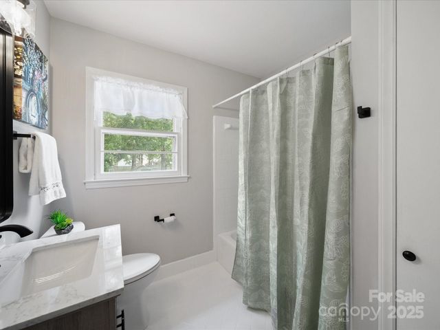 2213 Milton Road, Charlotte, NC 28215