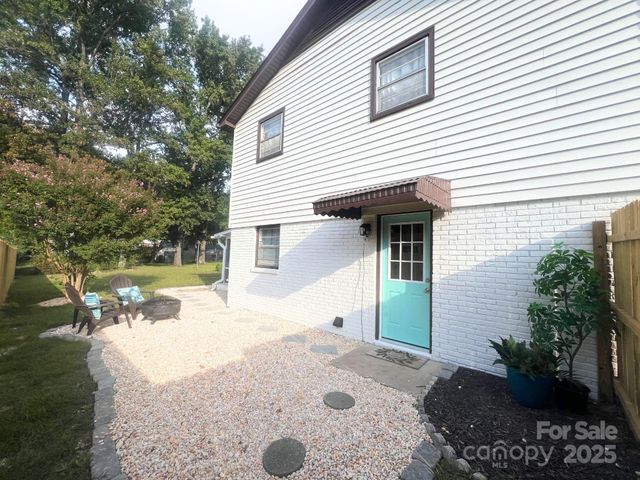 2213 Milton Road, Charlotte, NC 28215