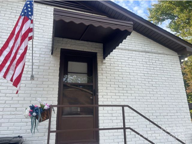 2213 Milton Road, Charlotte, NC 28215