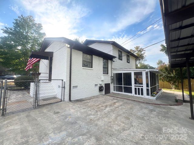 2213 Milton Road, Charlotte, NC 28215