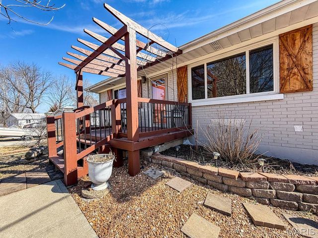 14274 S Lake Drive, De Soto, MO 63020