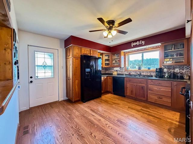 14274 S Lake Drive, De Soto, MO 63020