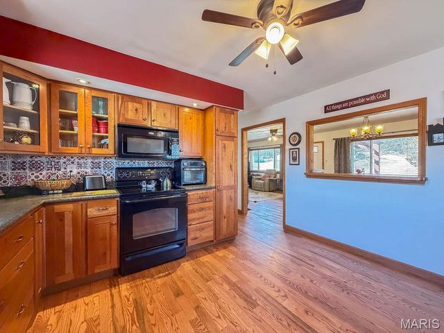 14274 S Lake Drive, De Soto, MO 63020