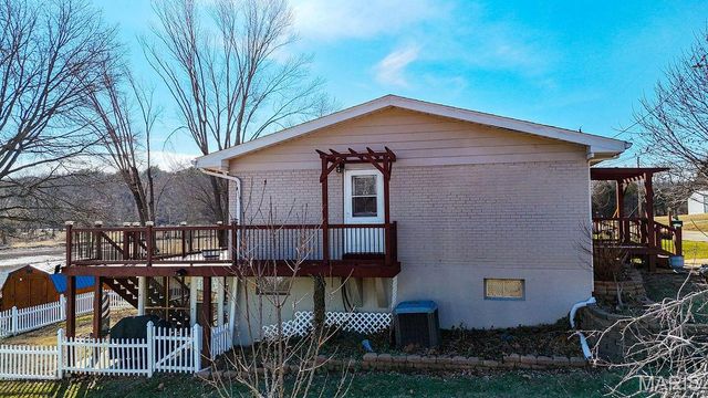 14274 S Lake Drive, De Soto, MO 63020