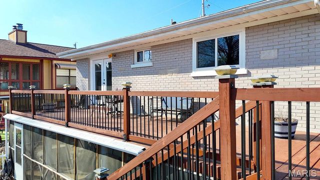 14274 S Lake Drive, De Soto, MO 63020