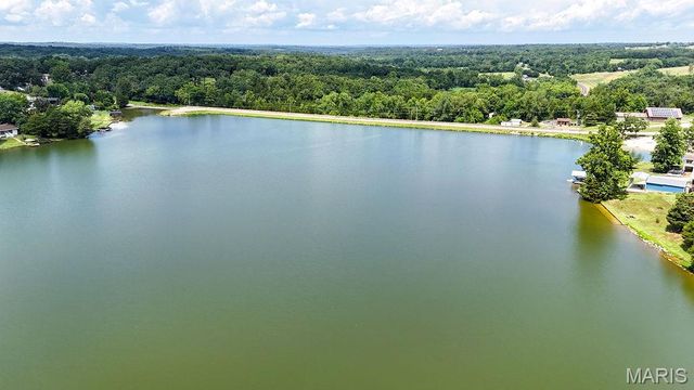 14274 S Lake Drive, De Soto, MO 63020