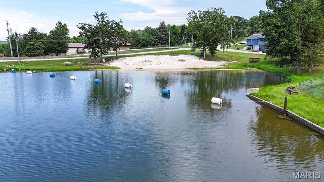 14274 S Lake Drive, De Soto, MO 63020