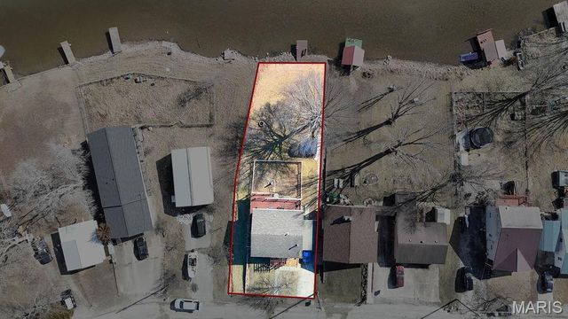 14274 S Lake Drive, De Soto, MO 63020