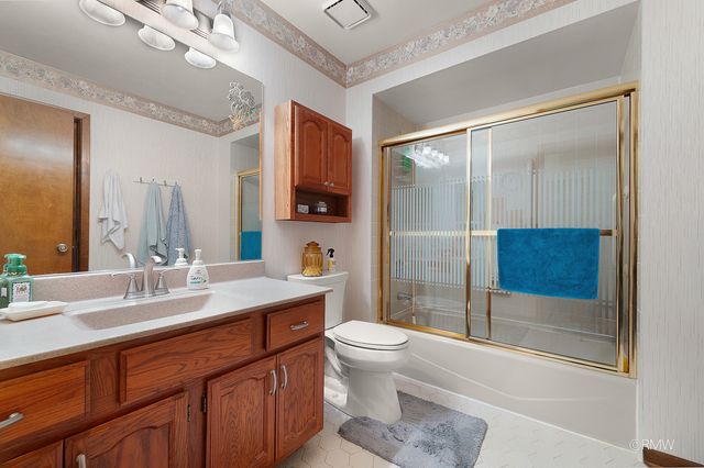 1354 W Byron Avenue D, Addison, IL 60101