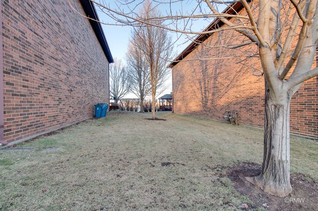 1354 W Byron Avenue D, Addison, IL 60101