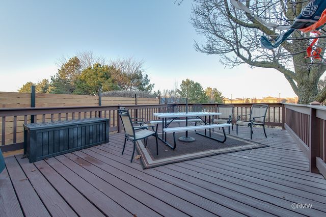 1354 W Byron Avenue D, Addison, IL 60101