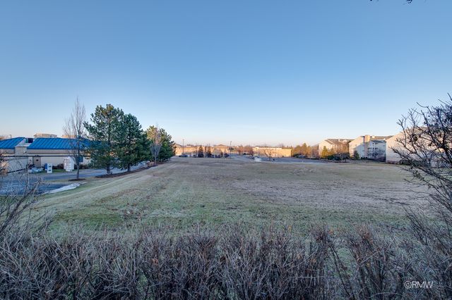 1354 W Byron Avenue D, Addison, IL 60101