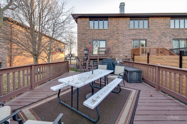 1354 W Byron Avenue D, Addison, IL 60101