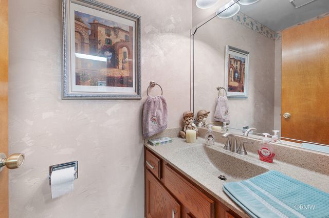 1354 W Byron Avenue D, Addison, IL 60101