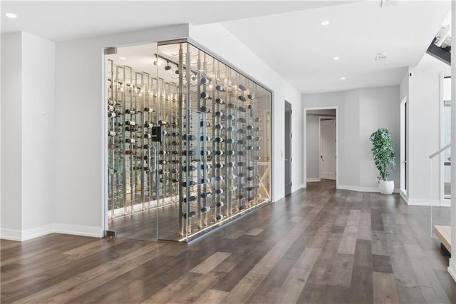 10670 W 192nd Place, Spring Hill, KS 66083
