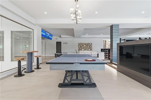 10670 W 192nd Place, Spring Hill, KS 66083