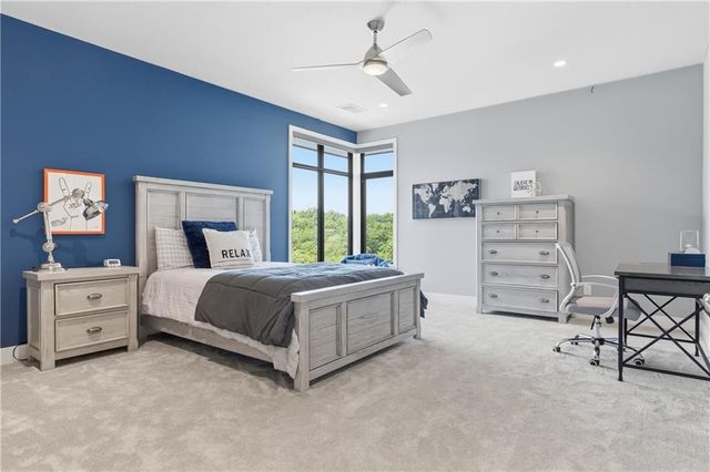 10670 W 192nd Place, Spring Hill, KS 66083