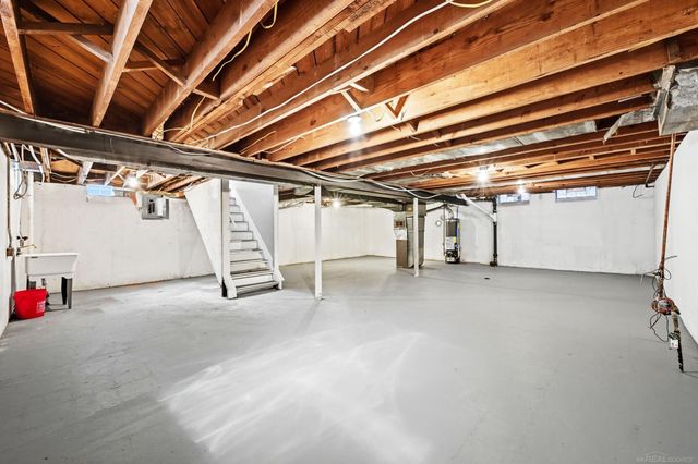 19947 Heyden Street, Detroit, MI 48219