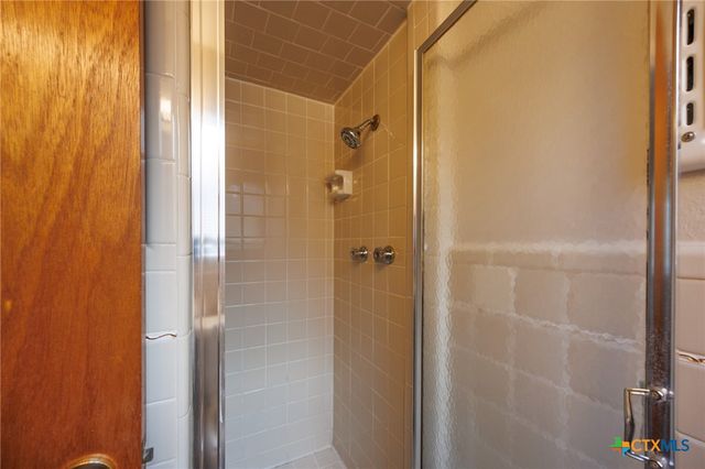 703 W Avenue F, Copperas Cove, TX 76522
