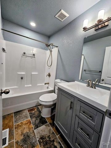 3133 W 18th St, Pueblo, CO 81003