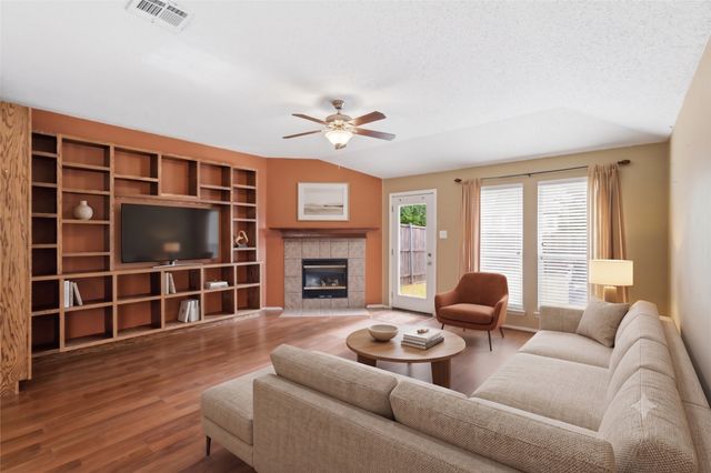 640 Canyon Place, Desoto, TX 75115