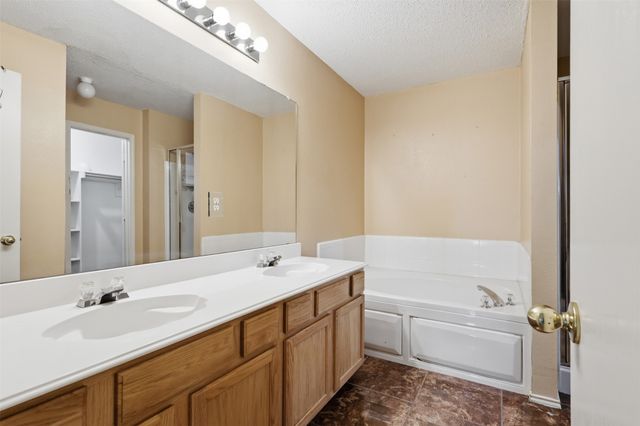 640 Canyon Place, Desoto, TX 75115