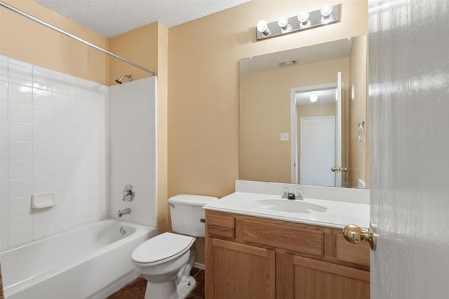 640 Canyon Place, Desoto, TX 75115