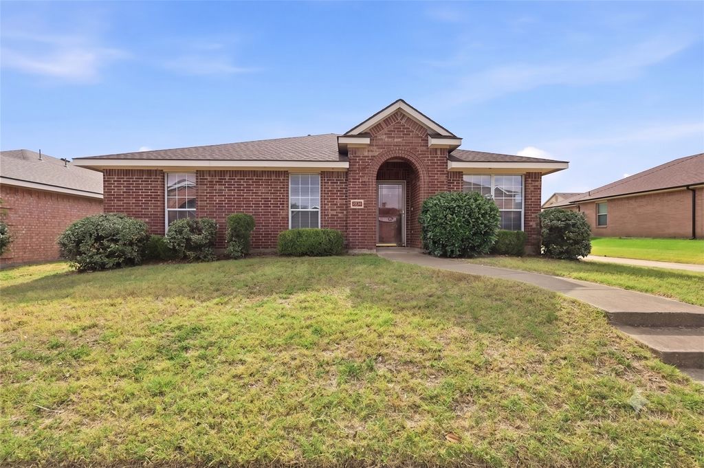 640 Canyon Place, Desoto, TX 75115