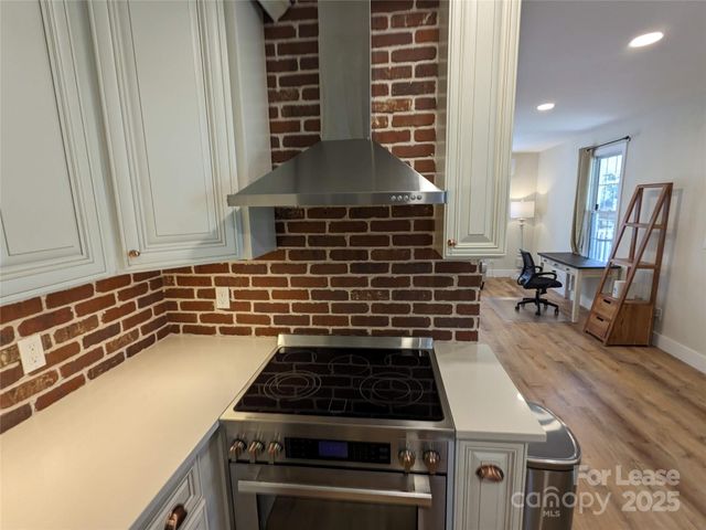 29 Woodrow Avenue 1, Asheville, NC 28801